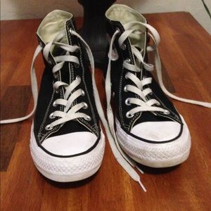 Women's converse size 7